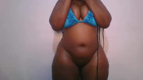 Snapshot of honey_beb chatting on October 2025 05:24:02 PM honey_beb online show from October 2025 05:24:02 PM