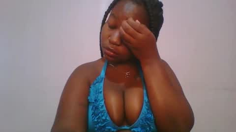 Snapshot of honey_beb chatting on October 2025 05:44:02 AM honey_beb online show from October 2025 05:44:02 AM