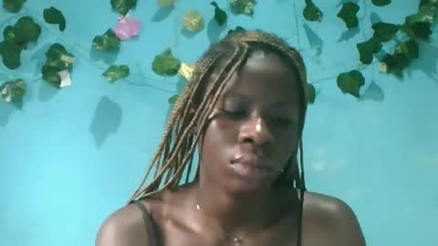 Queen online show from September 2025 06:15:01 AM