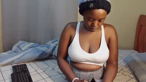 Snapshot of honey_caddy chatting on June 2026 02:49:01 AM honey_caddy online show from June 2026 02:49:01 AM