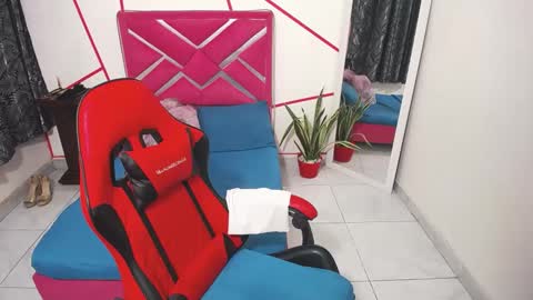 honey_channe online show from September 2025 01:51:02 AM