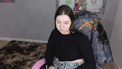 Snapshot of honey_cherrry chatting on April 2026 01:18:01 AM Honey online show from April 2026 01:18:01 AM