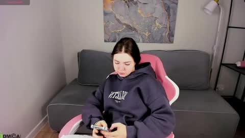 Snapshot of honey_cherrry chatting on May 2026 01:25:02 AM Honey online show from May 2026 01:25:02 AM