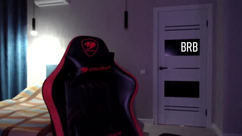 Snapshot of honey_furry chatting on February 2025 09:09:01 PM Wolfy online show from February 2025 09:09:01 PM