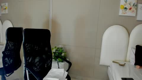 Snapshot of honey_hex_ chatting on May 2026 01:31:01 PM honey_hex_ online show from May 2026 01:31:01 PM
