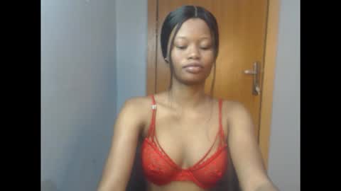 Snapshot of honey_juicydoll chatting on October 2025 06:56:01 AM Sonia online show from October 2025 06:56:01 AM
