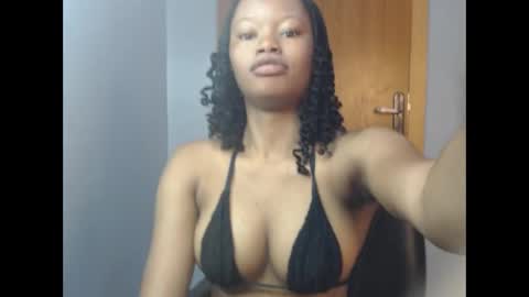 Snapshot of honey_juicydoll chatting on October 2025 07:07:02 AM Sonia online show from October 2025 07:07:02 AM