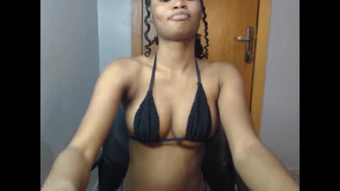Snapshot of honey_juicydoll chatting on October 2025 07:05:02 AM Sonia online show from October 2025 07:05:02 AM