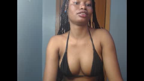 Snapshot of honey_juicydoll chatting on November 2025 07:27:01 AM Sonia online show from November 2025 07:27:01 AM