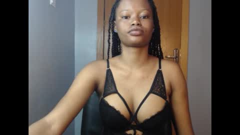 Snapshot of honey_juicydoll chatting on November 2025 07:08:01 AM Sonia online show from November 2025 07:08:01 AM