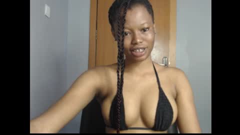 Snapshot of honey_juicydoll chatting on December 2025 07:06:02 AM Sonia online show from December 2025 07:06:02 AM