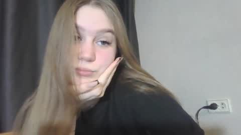 Snapshot of honey_lolaaa chatting on November 2025 04:20:02 PM honey_lolaaa online show from November 2025 04:20:02 PM