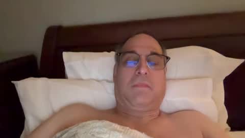 honey_man14 online show from February 2025 02:35:02 PM