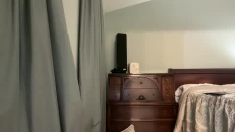 Snapshot of honey_man14 chatting on May 2026 03:17:01 PM honey_man14 online show from May 2026 03:17:01 PM
