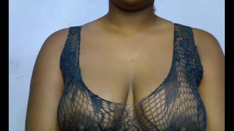 Snapshot of honey_plumx12 chatting on September 2025 08:15:01 AM mamacita online show from September 2025 08:15:01 AM