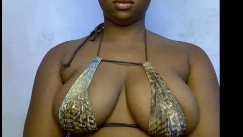 Snapshot of honey_plumx12 chatting on October 2025 08:15:02 AM mamacita online show from October 2025 08:15:02 AM