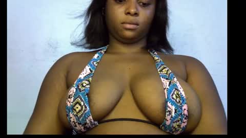 Snapshot of honey_plumx12 chatting on October 2025 08:58:01 PM mamacita online show from October 2025 08:58:01 PM