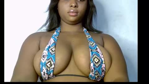 Snapshot of honey_plumx12 chatting on November 2025 08:38:02 AM mamacita online show from November 2025 08:38:02 AM