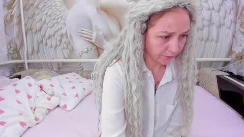 Snapshot of honey_rabbits chatting on January 2026 09:46:02 AM CHRISTIE and HERALD online show from January 2026 09:46:02 AM