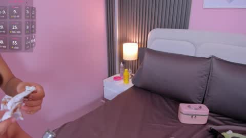 Snapshot of honey_sofii_ chatting on October 2025 11:55:01 AM honey_sofii_ online show from October 2025 11:55:01 AM