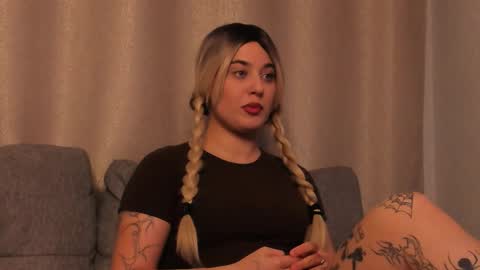 Mary online show from October 2025 03:47:02 PM