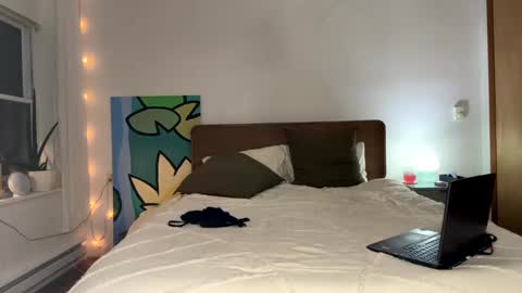 honeybbxx online show from February 2025 02:09:02 AM