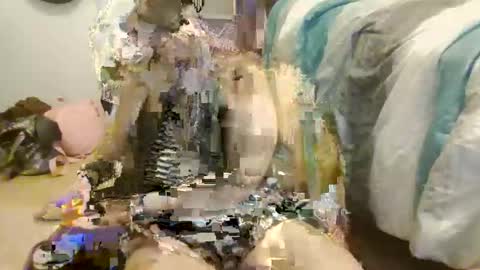 HoneyBear online show from October 2025 06:50:02 PM