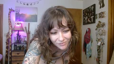 Honey Bee online show from December 2024 03:41:02 PM