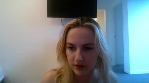 honeyblakex online show from August 2026 03:09:01 AM