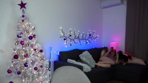 Snapshot of honeycarrol chatting on December 2024 10:25:02 PM HoneyCarrol online show from December 2024 10:25:02 PM