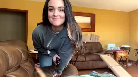 Snapshot of honeydrippinbunny chatting on October 2025 08:41:01 PM HoneyDrippinBunny online show from October 2025 08:41:01 PM