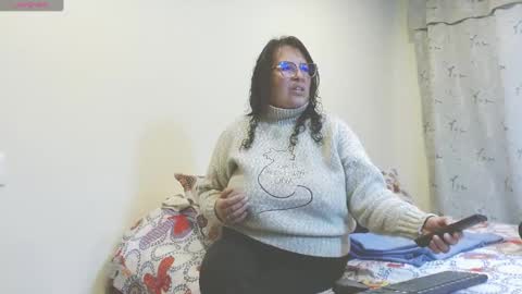 Snapshot of honeyhotpaty chatting on February 2025 08:20:02 PM sofia online show from February 2025 08:20:02 PM