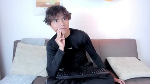 honeymoon_sariel online show from June 2026 01:45:02 PM