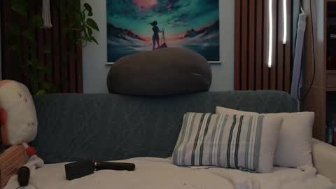 Noelle online show from October 2025 03:18:01 AM