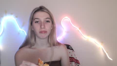 honeyveil online show from May 2026 12:13:02 PM