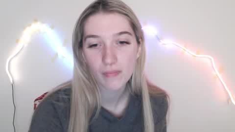 honeyveil online show from May 2026 11:27:02 AM