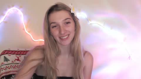 honeyveil online show from May 2026 01:08:01 PM