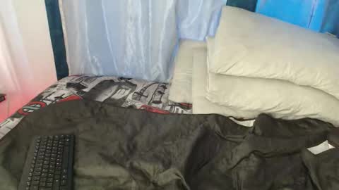 honeywhisper69 online show from October 2025 07:44:02 PM