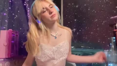 Emi Rose online show from January 2025 08:22:01 AM