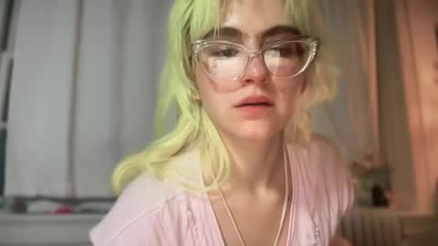 Emi Rose online show from November 2025 05:39:02 AM