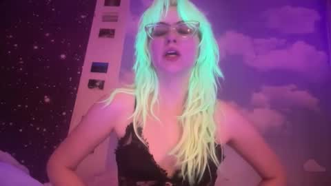 Emi Rose online show from January 2026 11:41:02 PM