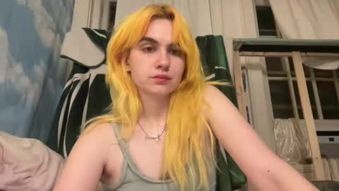 Emi Rose online show from April 2026 02:03:02 AM