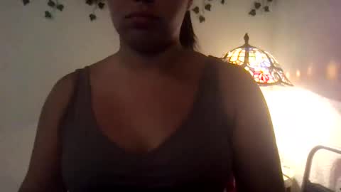 honeyyy89 online show from October 2025 06:05:02 PM