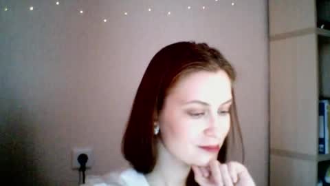 honeyy_bun online show from April 2026 12:29:02 PM