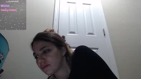 Snapshot of hoodhippy chatting on February 2026 12:58:02 AM HoodHippy online show from February 2026 12:58:02 AM