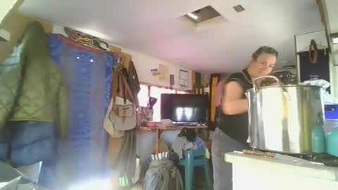 hoodoou online show from February 2026 08:26:01 PM