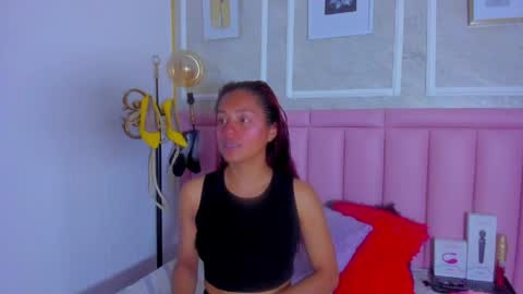 holly online show from February 2026 08:28:01 PM