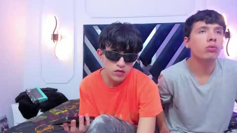 hoot_booys_ online show from November 2025 07:41:02 PM