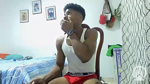 Snapshot of horneyguy2399 chatting on January 2025 12:37:02 AM sugarbaby online show from January 2025 12:37:02 AM