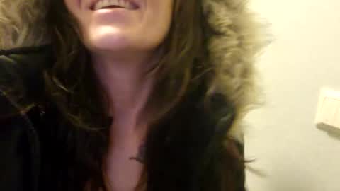 Snapshot of horneymomnextdoor chatting on October 2025 02:54:01 AM horneymomnextdoor online show from October 2025 02:54:01 AM